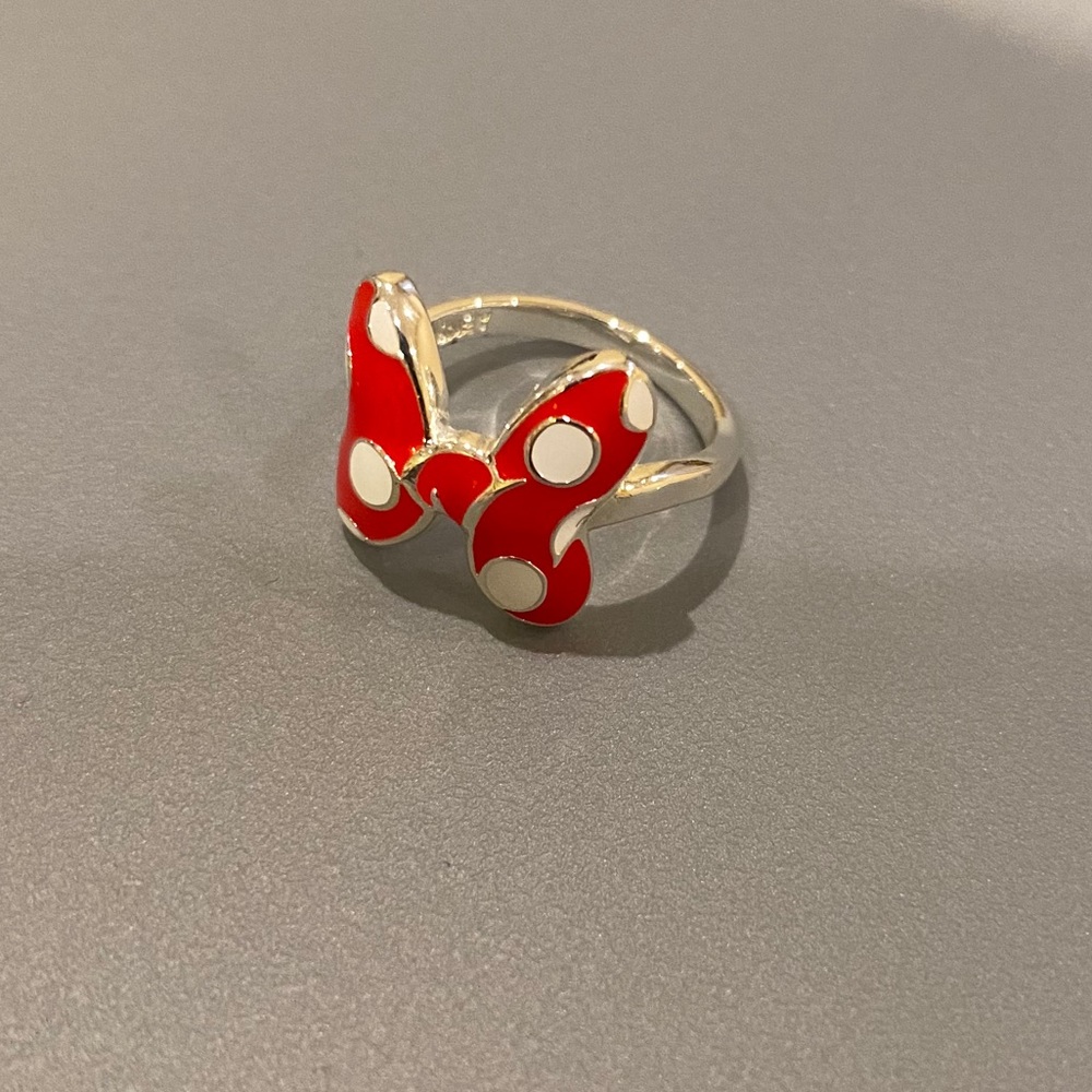 Minnie Mouse ring